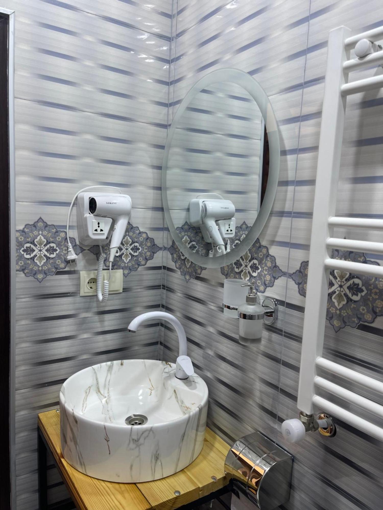 Sunny Guesthouse Kazbegi Esterno foto