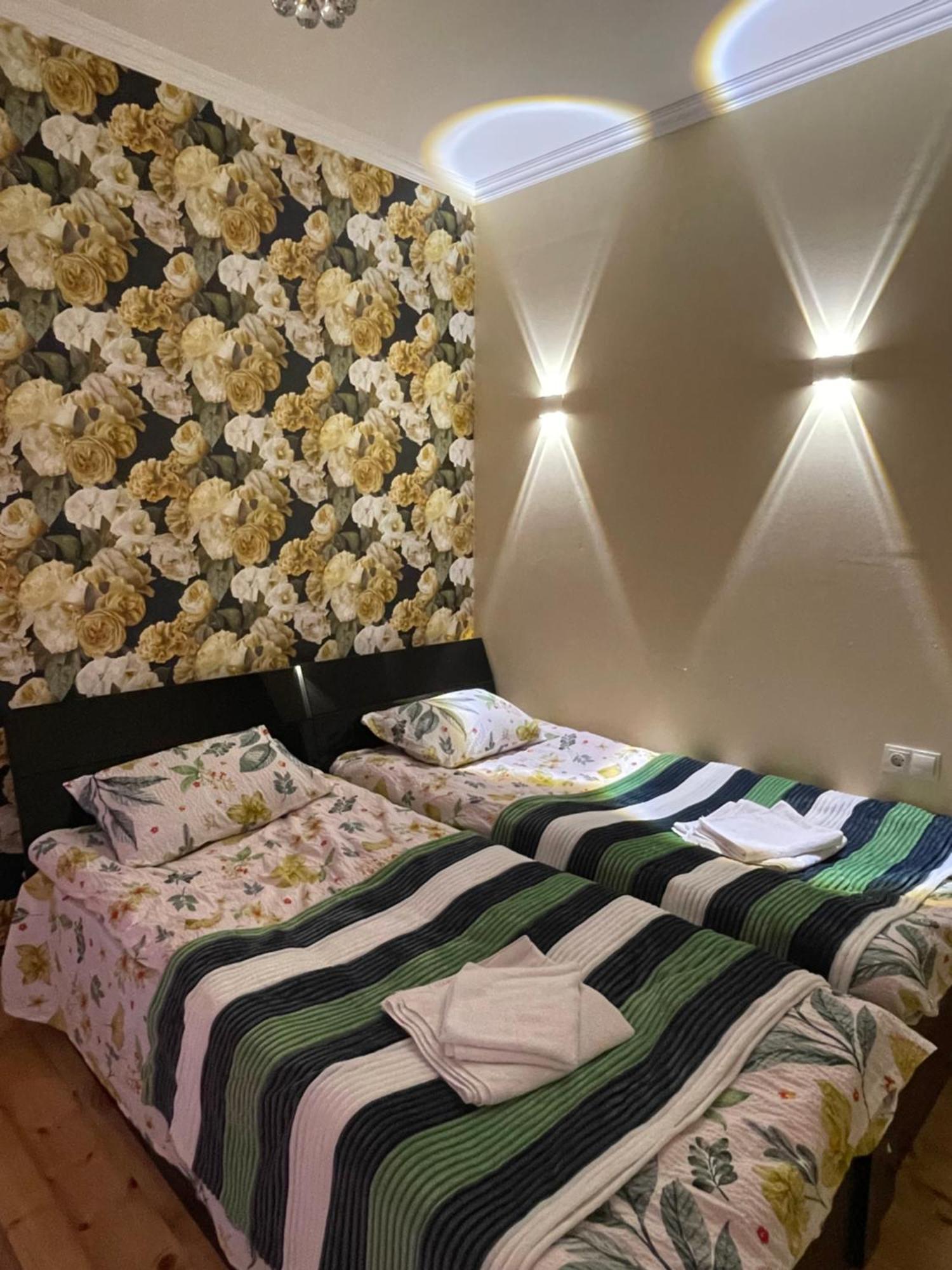 Sunny Guesthouse Kazbegi Esterno foto