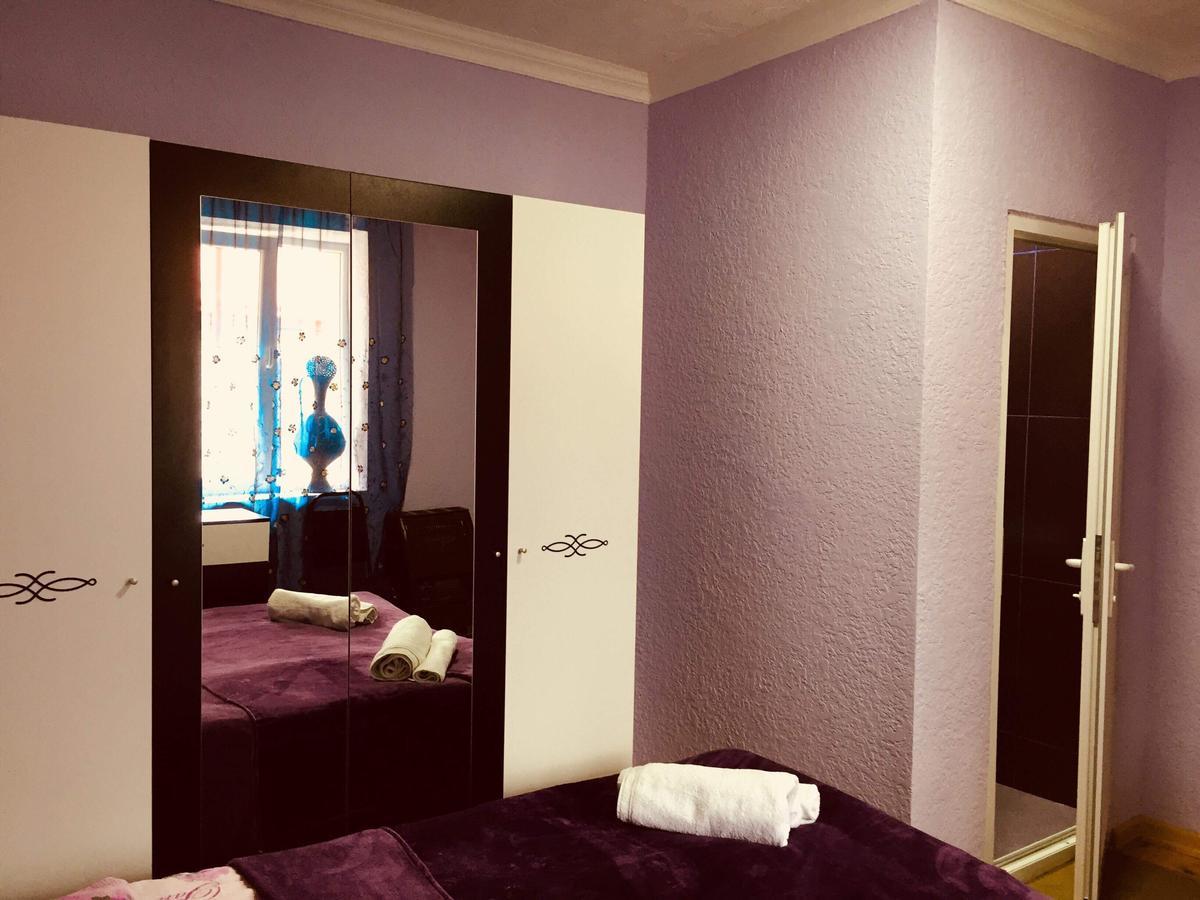 Sunny Guesthouse Kazbegi Esterno foto