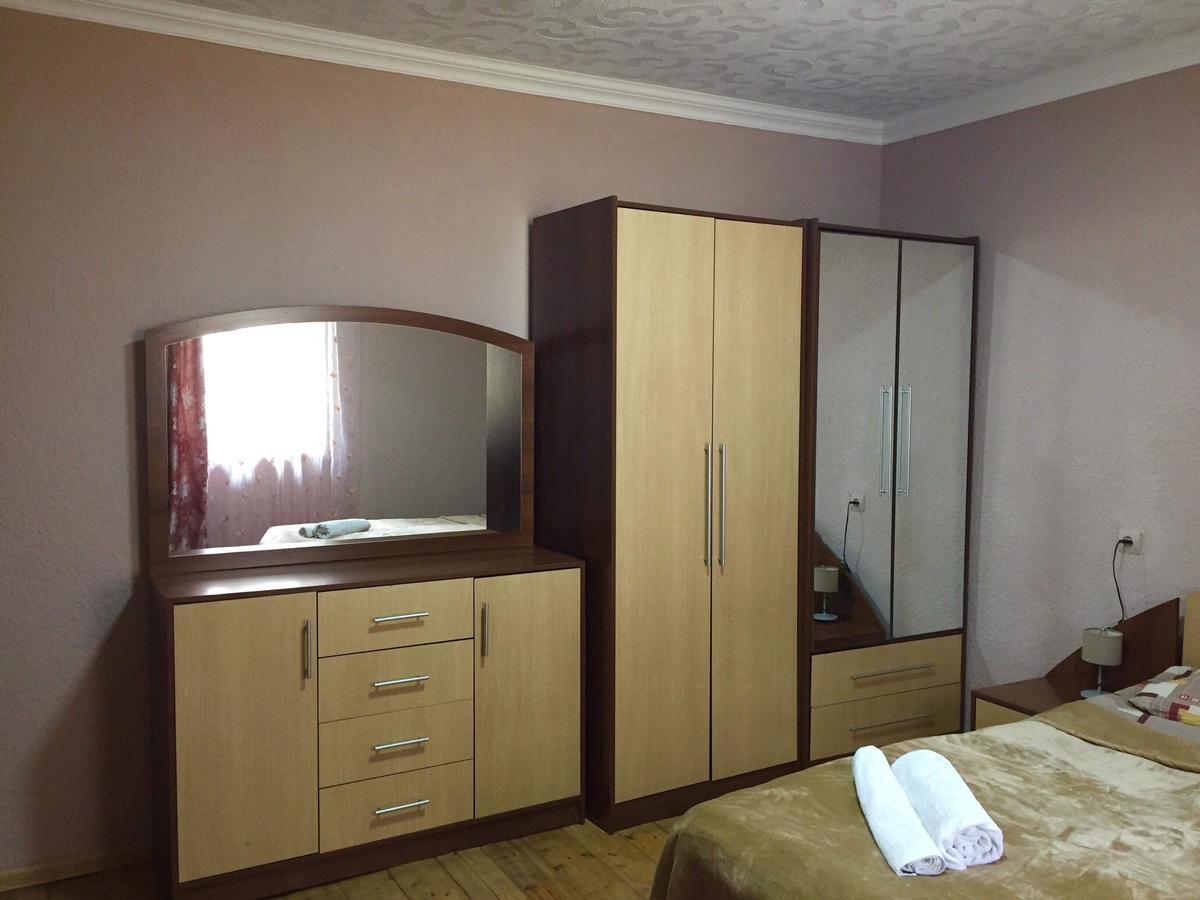 Sunny Guesthouse Kazbegi Esterno foto