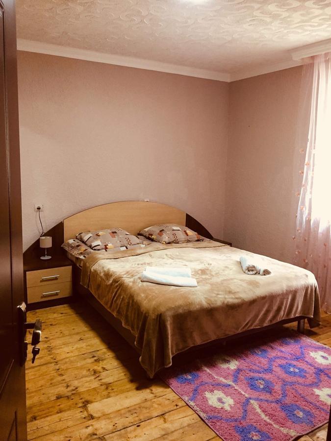 Sunny Guesthouse Kazbegi Esterno foto