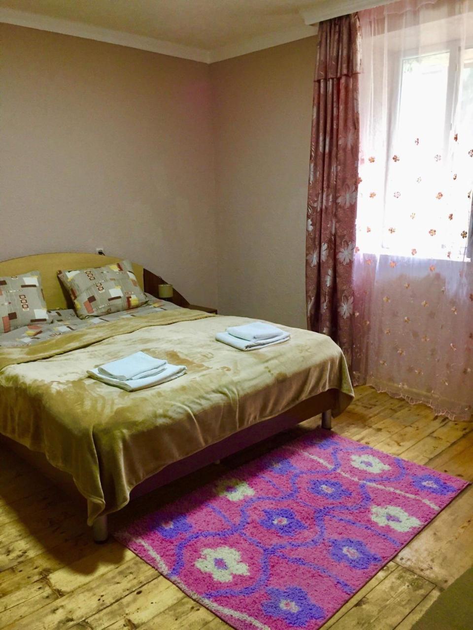 Sunny Guesthouse Kazbegi Esterno foto