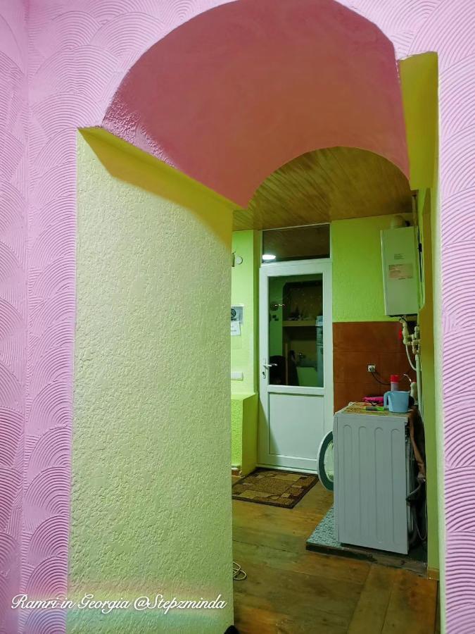 Sunny Guesthouse Kazbegi Esterno foto